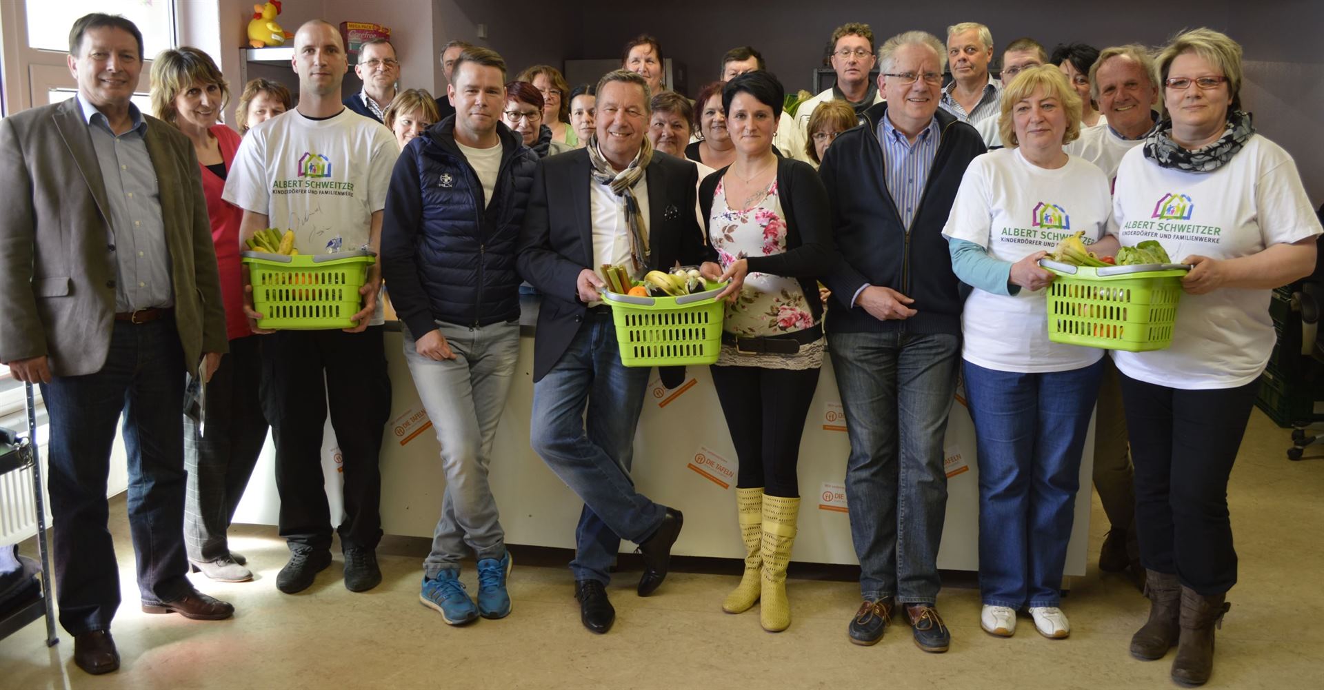 Roland Kaiser besucht die Tafel